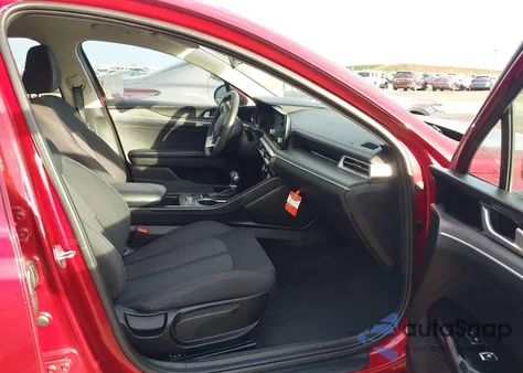 2022 Kia K5 Lxs z USA, uszkodzony, nr VIN 5XXG14J28NG093942